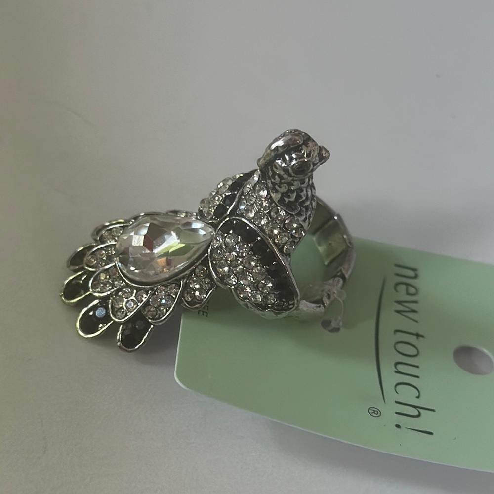 Silver Black Expandable Peacock Ring